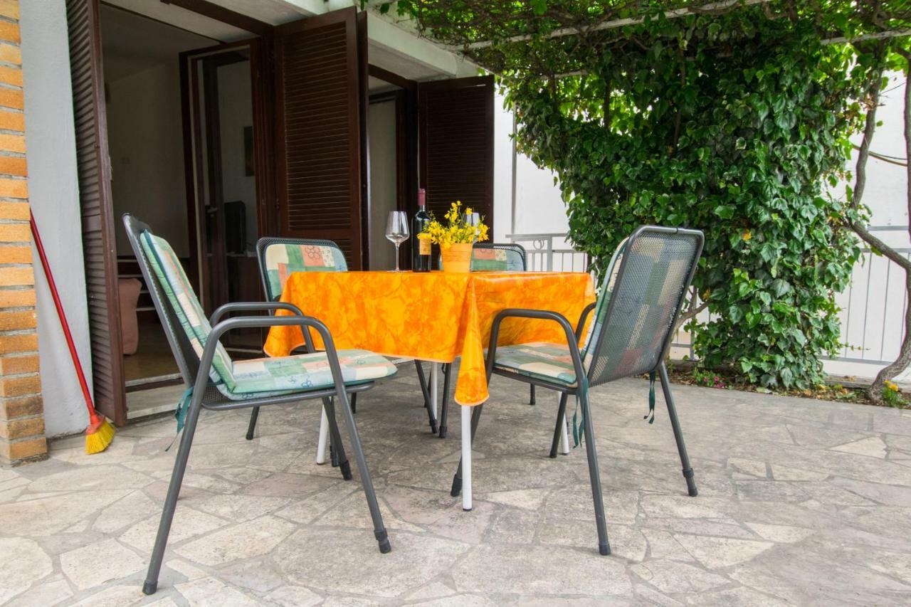 Vacation Home Mirjana Seget Vranjica Ngoại thất bức ảnh