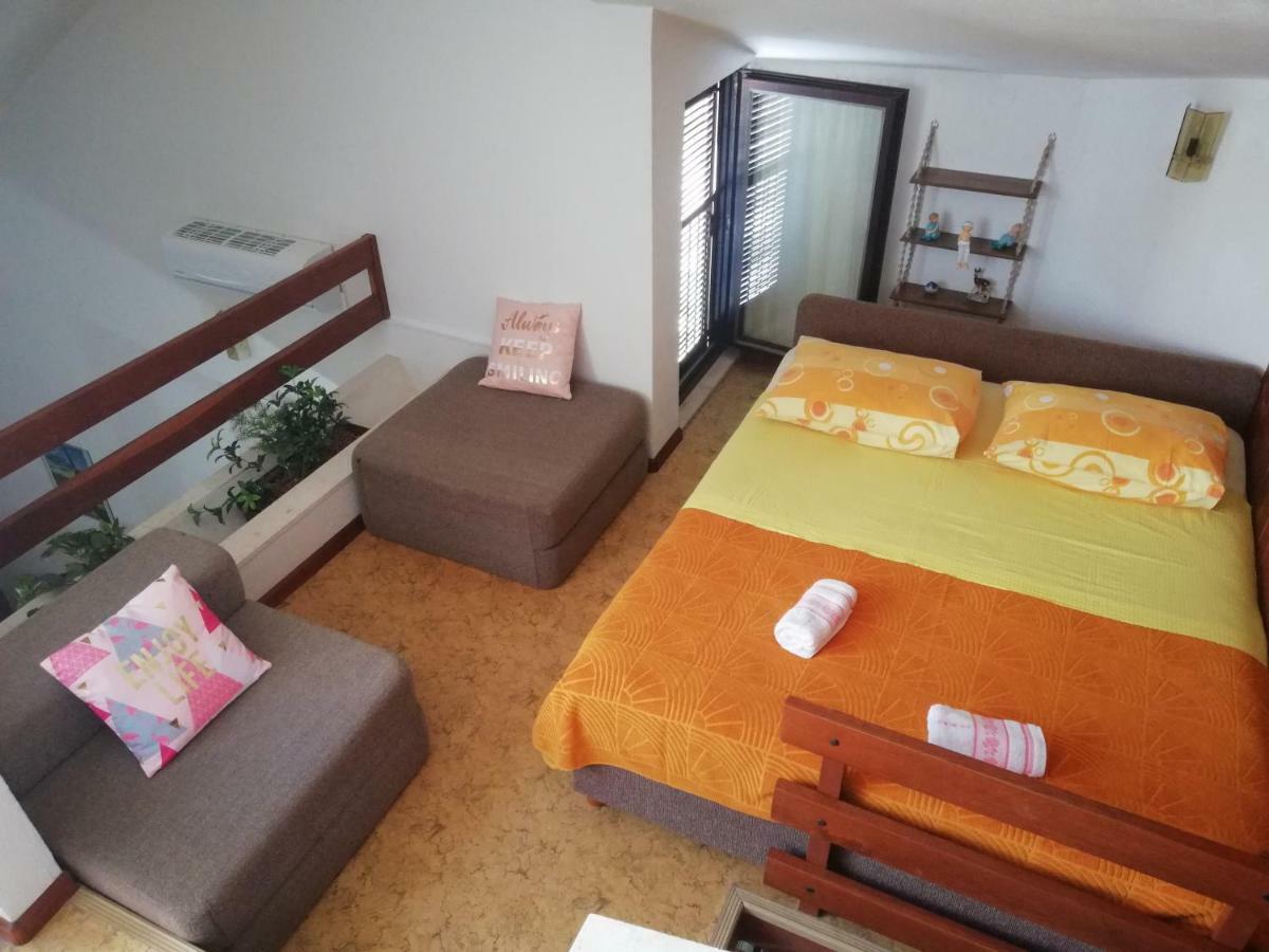 Vacation Home Mirjana Seget Vranjica Ngoại thất bức ảnh